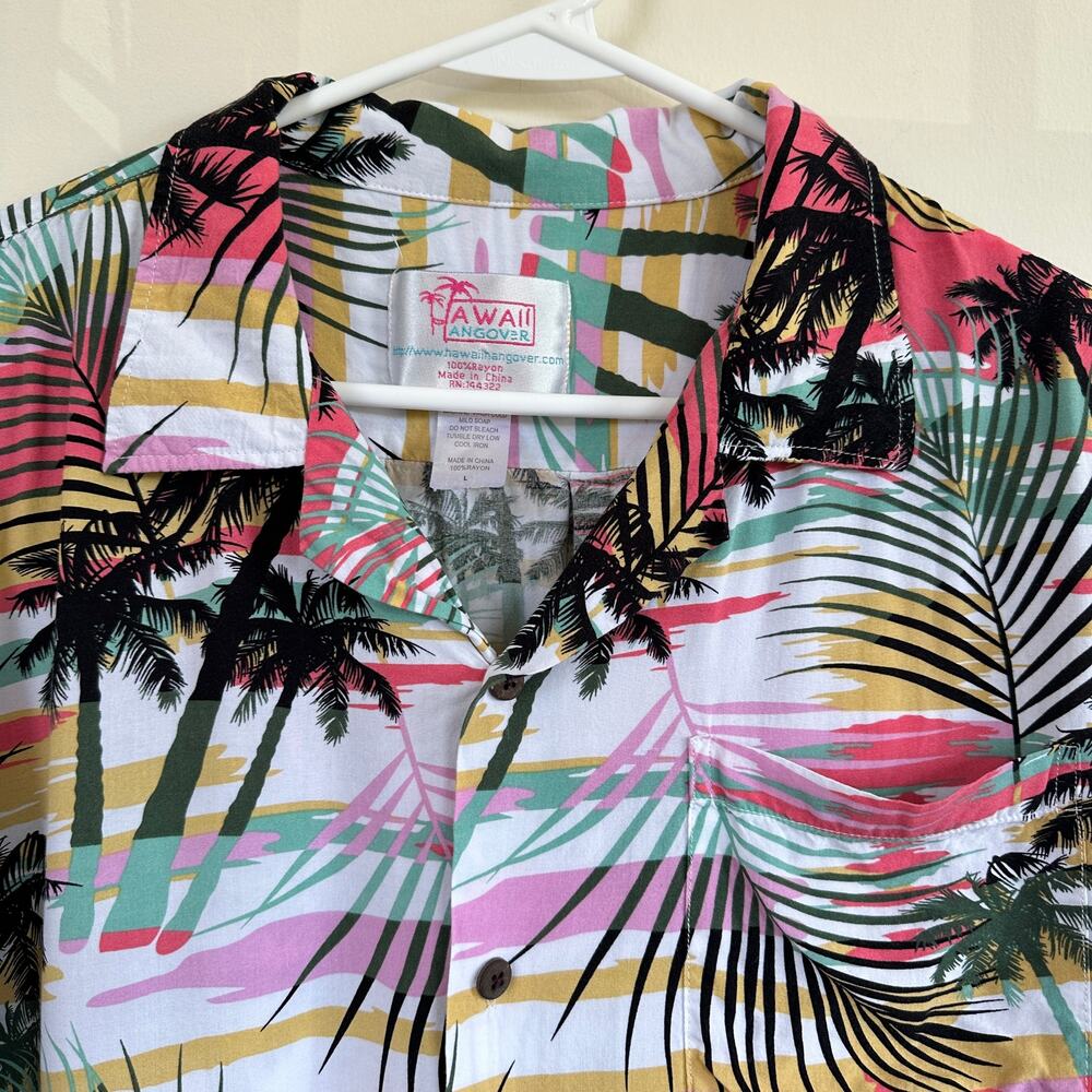 Hawaii Hangover Mens LARGE Hawaiian Shirt Button Front Short Sleeve Tropical - Picture 2 of 9